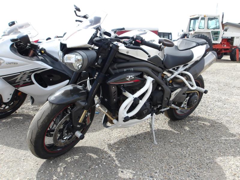 D69-2019 TRIUMPH L3, 1050 CC; DOHC; L