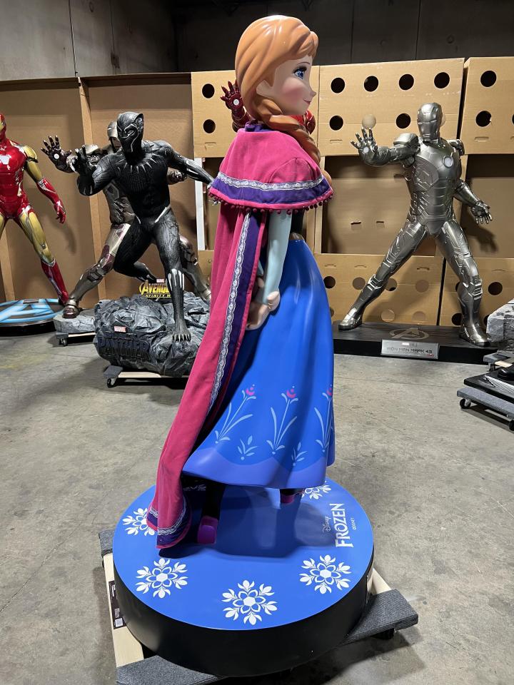 Life Size Disney Frozen Elsa and Anna with Olaf