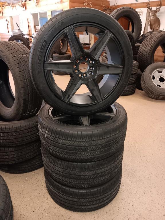 265/40ZR20 Michelin Pilot Sport All Season 4 Tires with Universal 5 lug 20" Rims set of 4