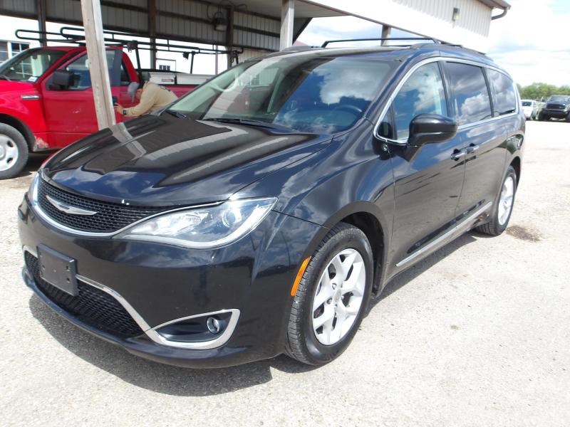 A32 - 2017 Chrysler Pacifica Touring L