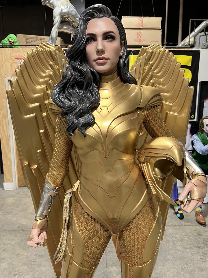 Wonderwoman 1984 Life Size Statue