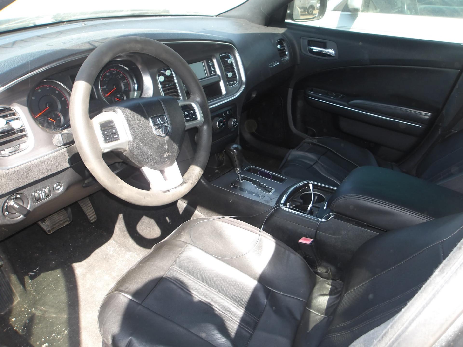 D5 - 2012 Dodge Charger SE