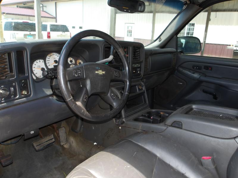 D33 - 2004 Chevrolet Silverado SS