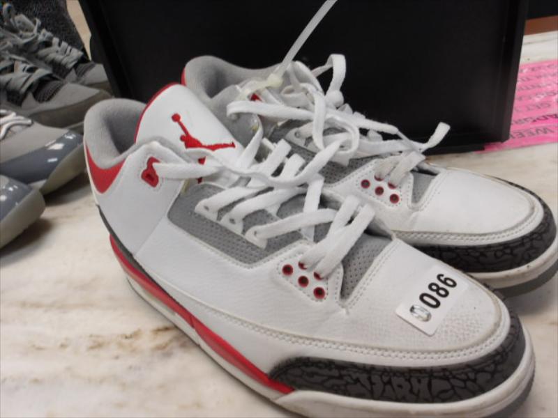 86 - Air Jordan sz 11