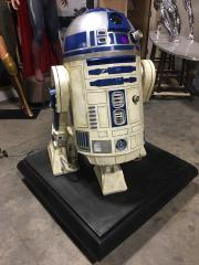 Star Wars SideShow Version 1 R2D2 with Base