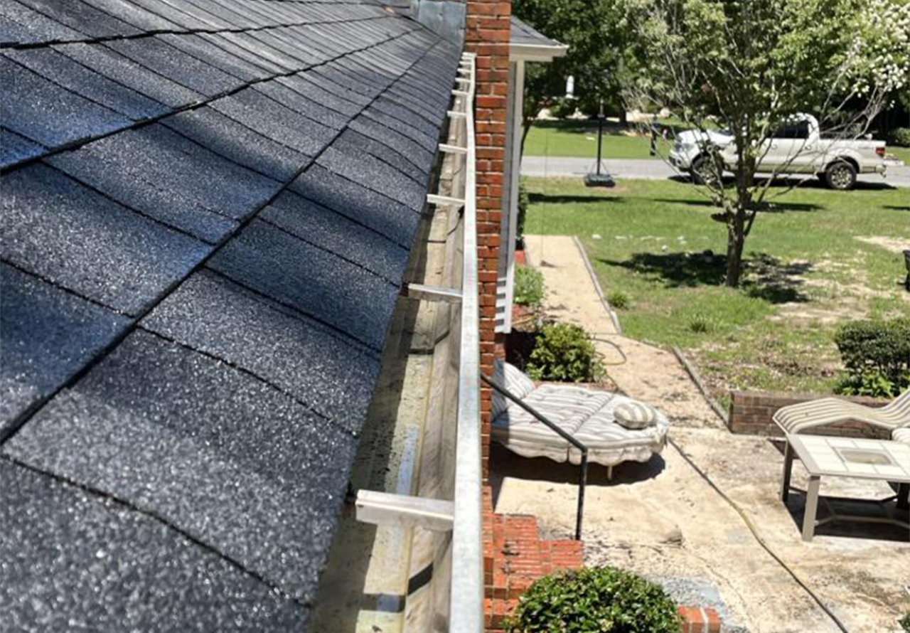 GUTTER CLEANING & MAINTAINACE