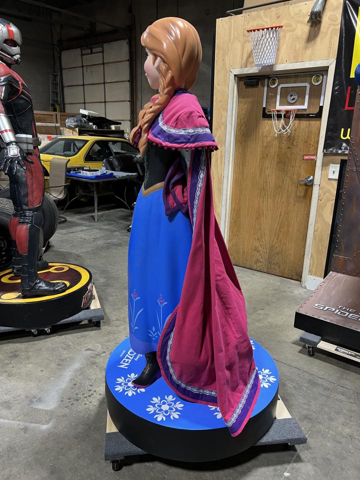 Life Size Disney Frozen Elsa and Anna with Olaf
