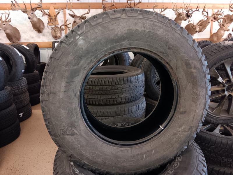 255/75R17 Goodyear Wrangler Duratrac Tires Set of 4