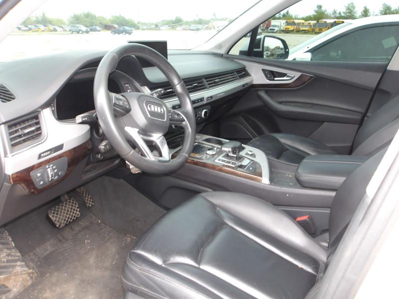 D13 - 2019 Audi Q7 Premium Plus