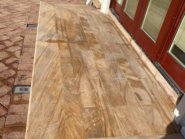 We are experts in the exterior cleaning of fences, decks, patios, walkways and pool decks.