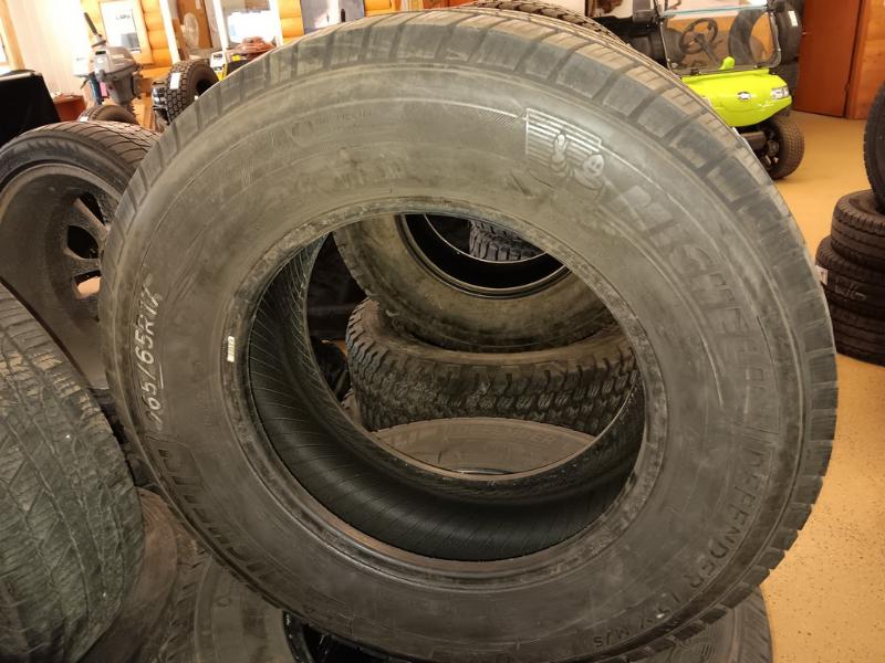 265/65R17 Michelin Defender LTX M/S Tires Set of 4