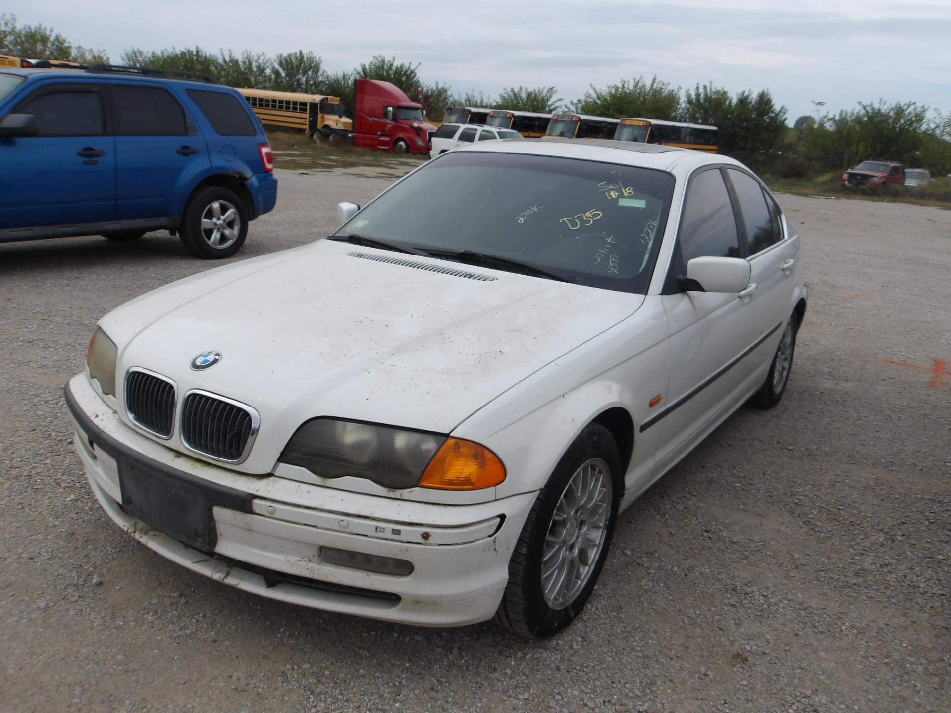 D35 - 1999 BMW 328I