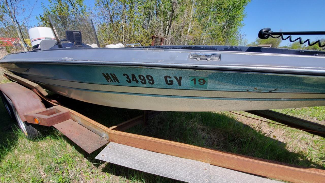 1983 Hydrasport 17' Boat with Trailer - Item # 13