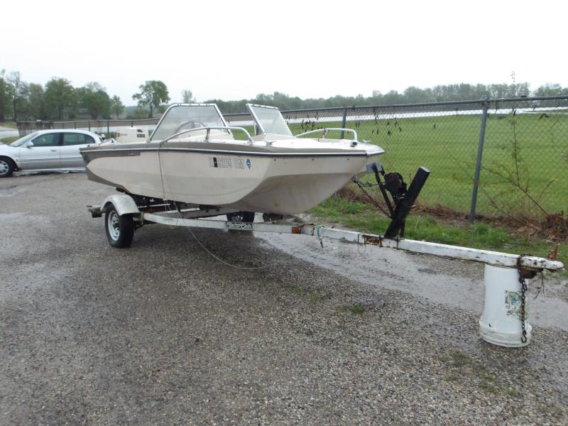 T3 - 1984 Glastron Boat 1983 Clarion Trailer