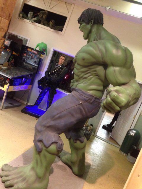 Life Size 2008 Movie Incredible Hulk Theater Display