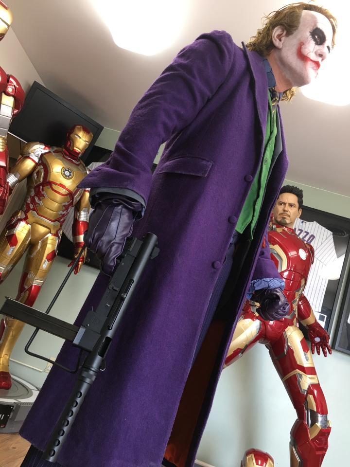 DC Comics Batman The Dark Knight Heath Ledger Joker