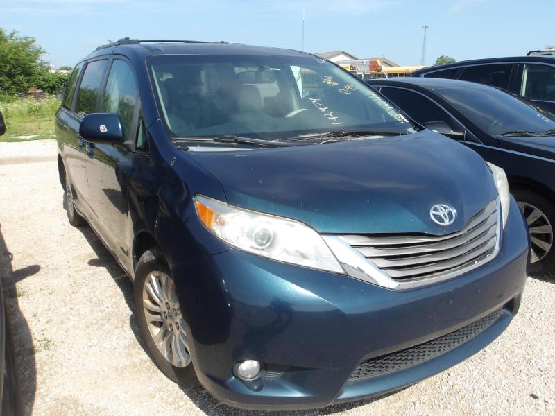 D44 - 2012 Toyota Sienna