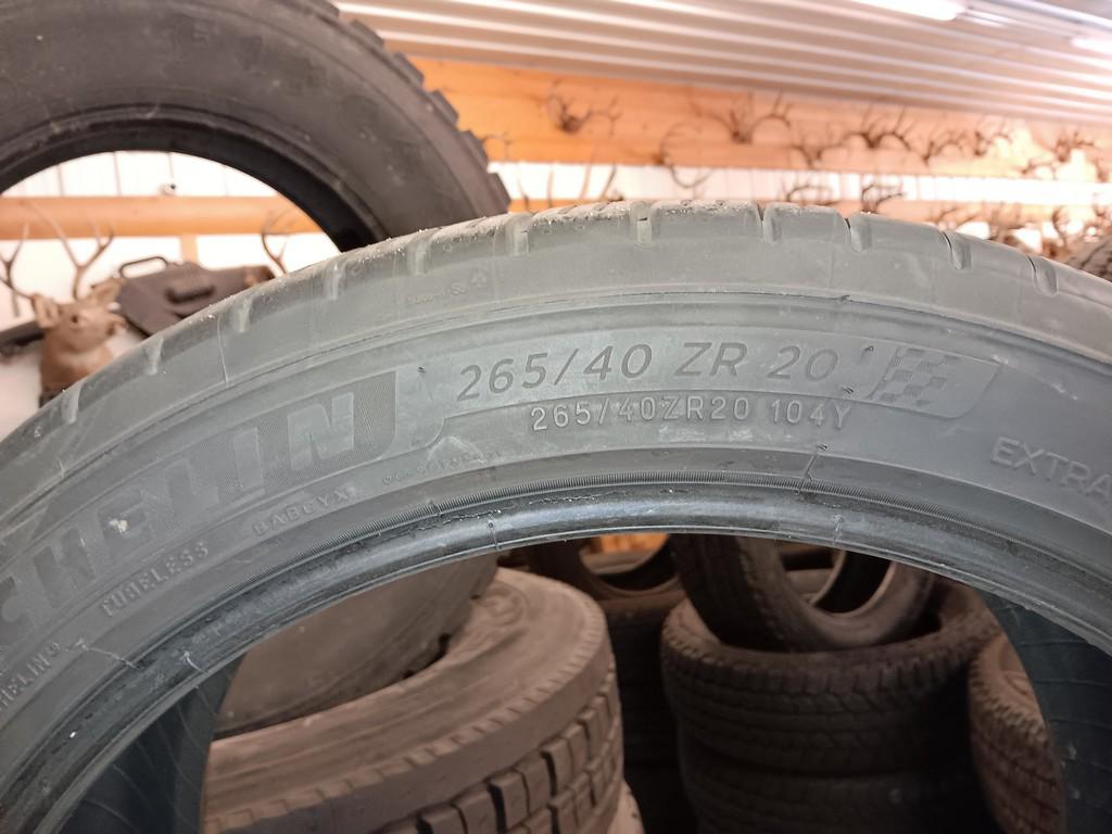 265/40ZR20 Michelin Pilot Sport All Season 4 Tires Set of 4