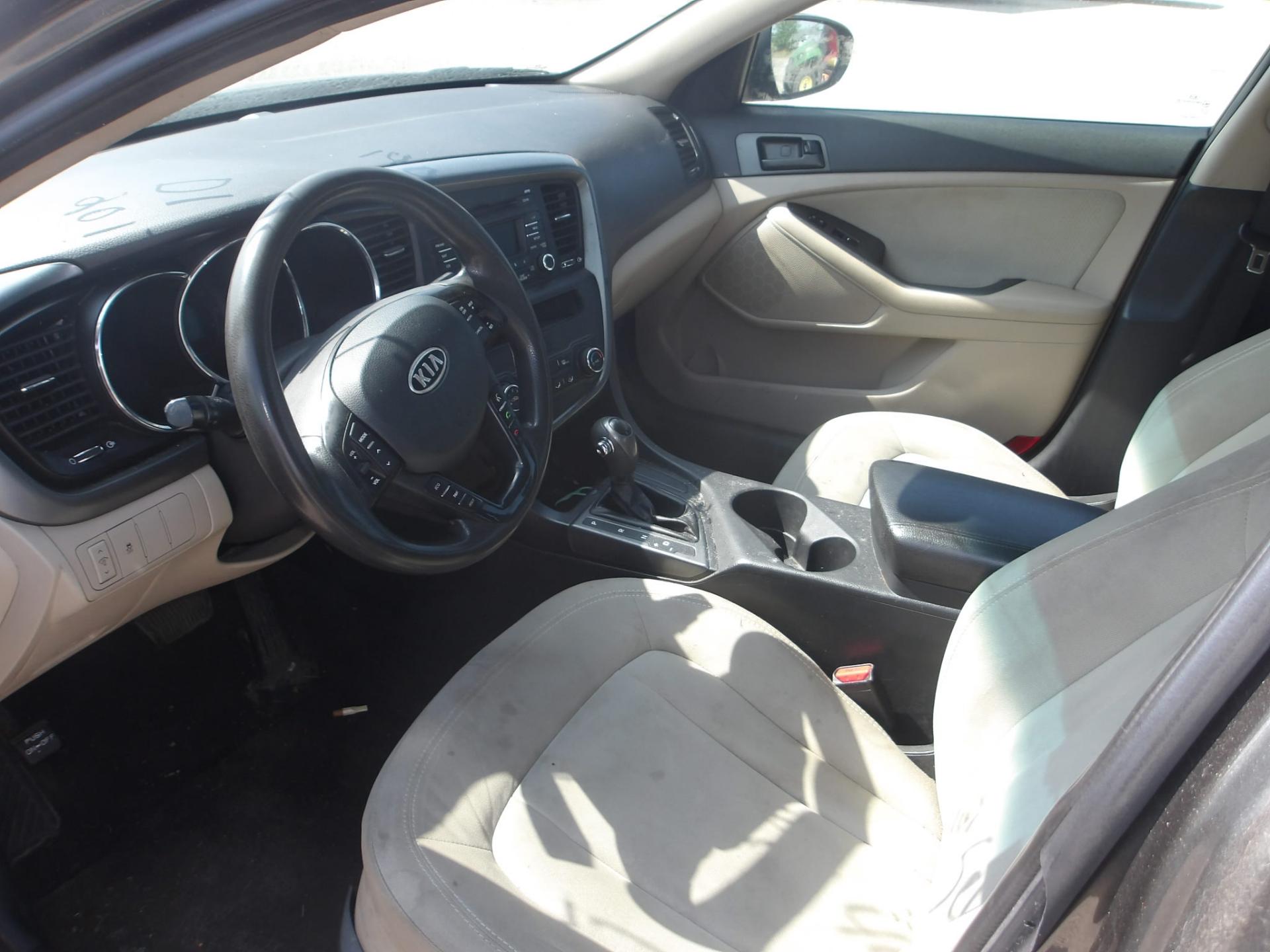 D11 - 2011 Kia Optima LX
