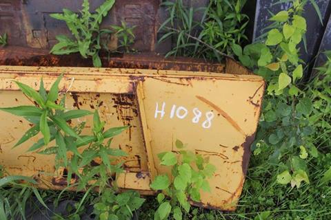 Light Duty Dirt Bucket - Lot # H1088