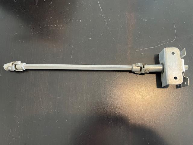 Cessna 172N Fuel Selector Valve Shaft & Bracket Assembly. Used.