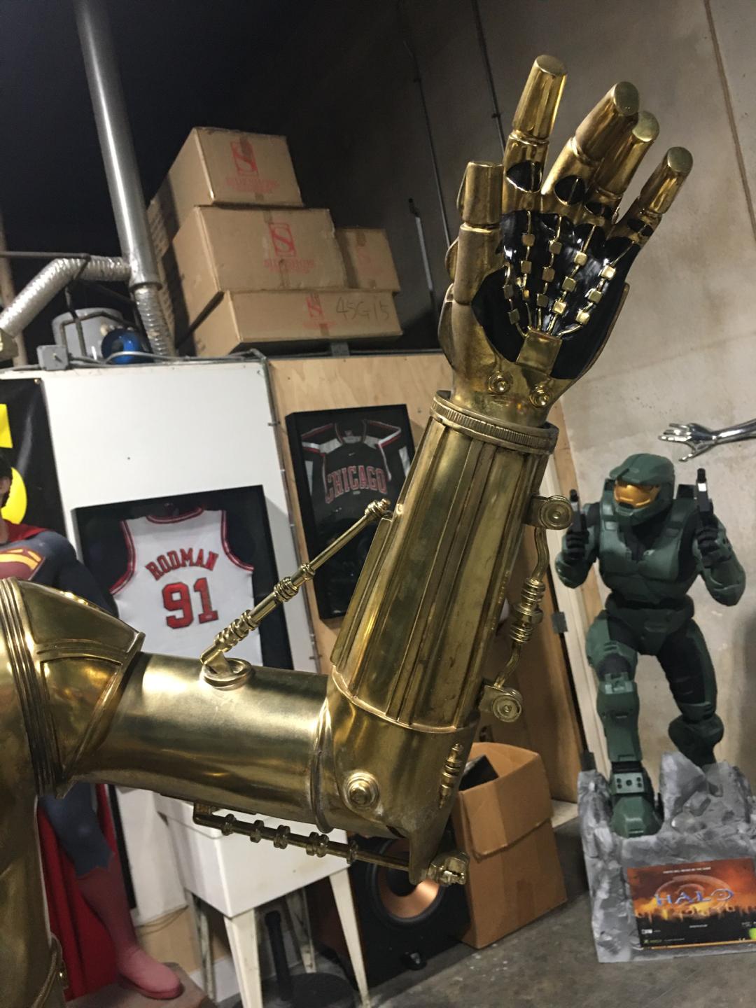 Sideshow Version 1 Star Wars C3P0 with Lights and Sound