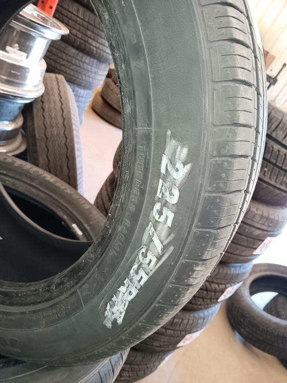 225/55R17 RoadX RX Motion MX 440 Tires Set of 4