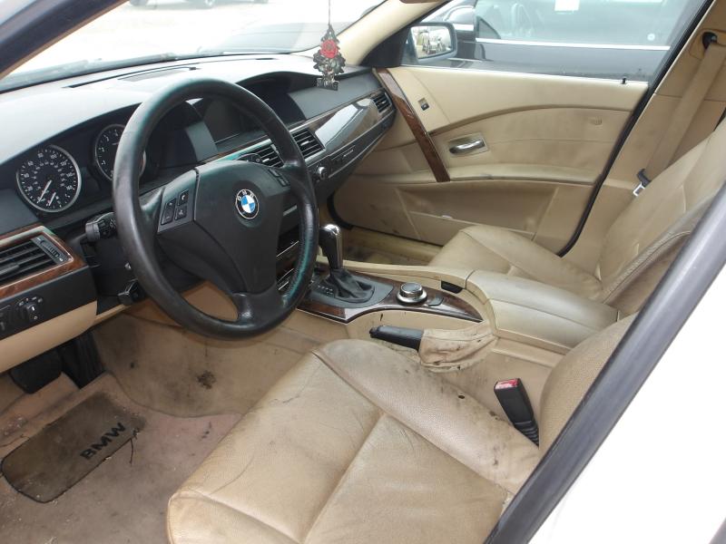 D44 - 2007 BMW 525I