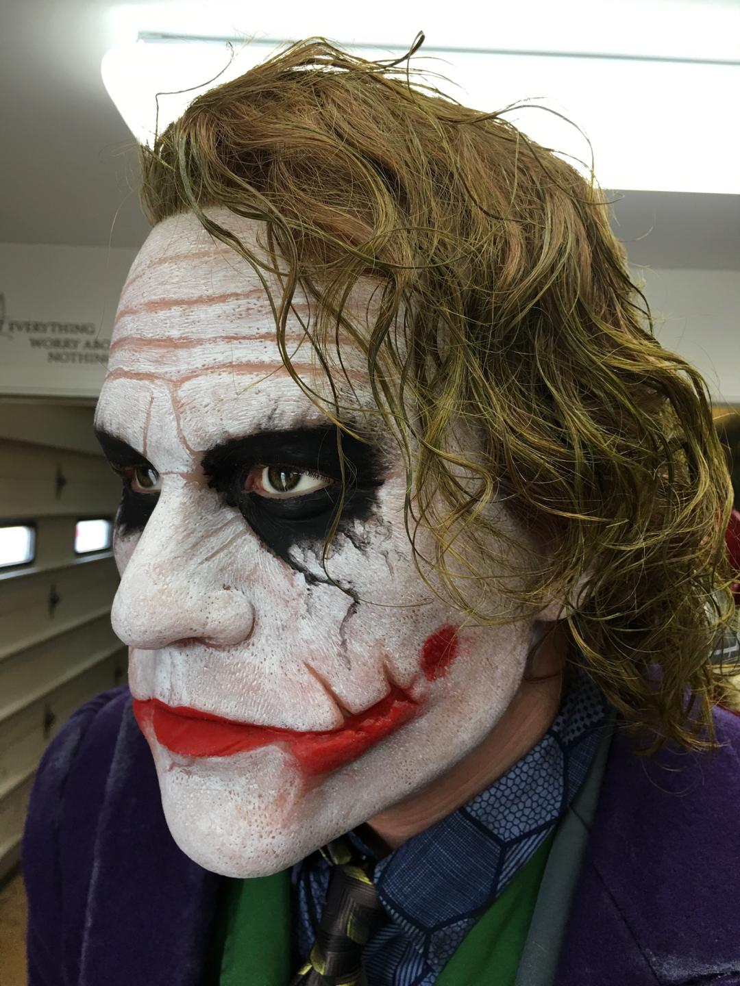 DC Comics Batman The Dark Knight Heath Ledger Joker