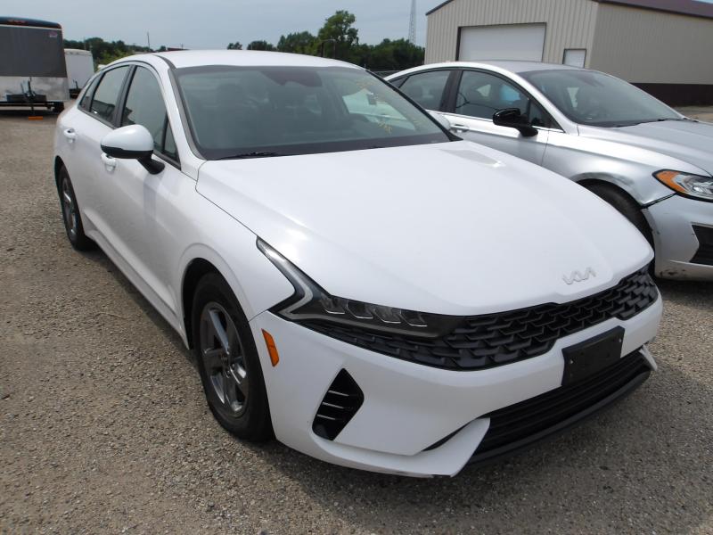 D9 - 2023 Kia K5 LXS