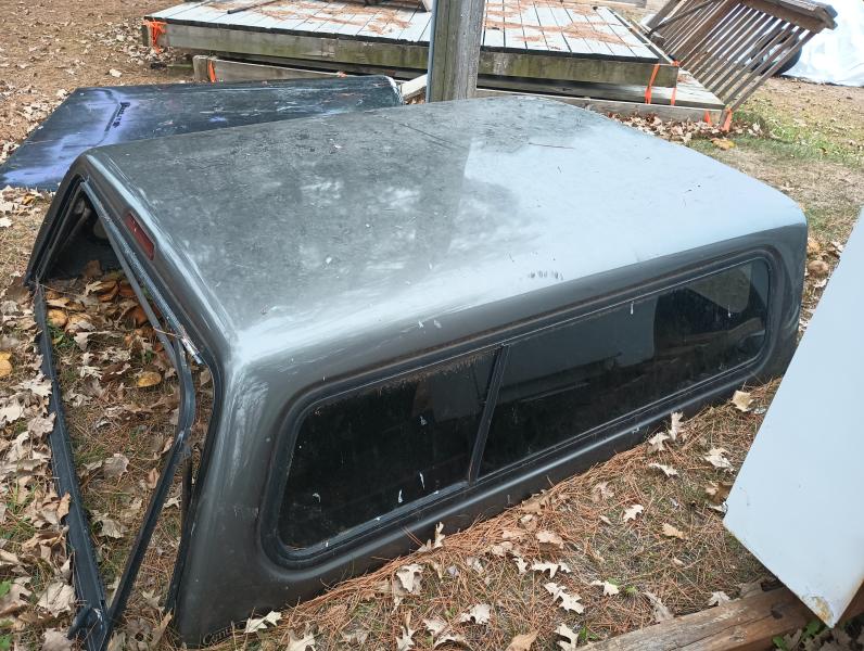 99-06 Chevrolet Silverado Fiberglass Topper