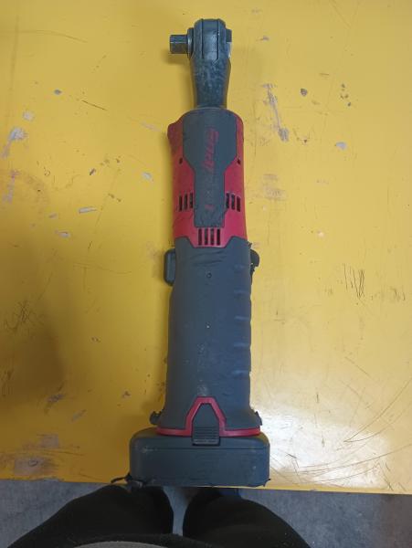 Snap On 3/8" 14.4  Volt Battery Powered Ratchet