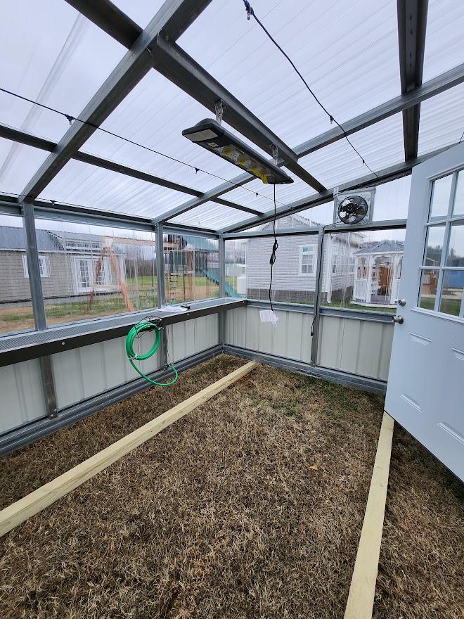 10x12 GREENHOUSE W/ROCK LOOK WAINSCOTING!