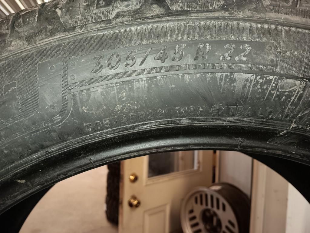 305/45R22 Michelin Defender LTX M/S 2 Tires Set of 4