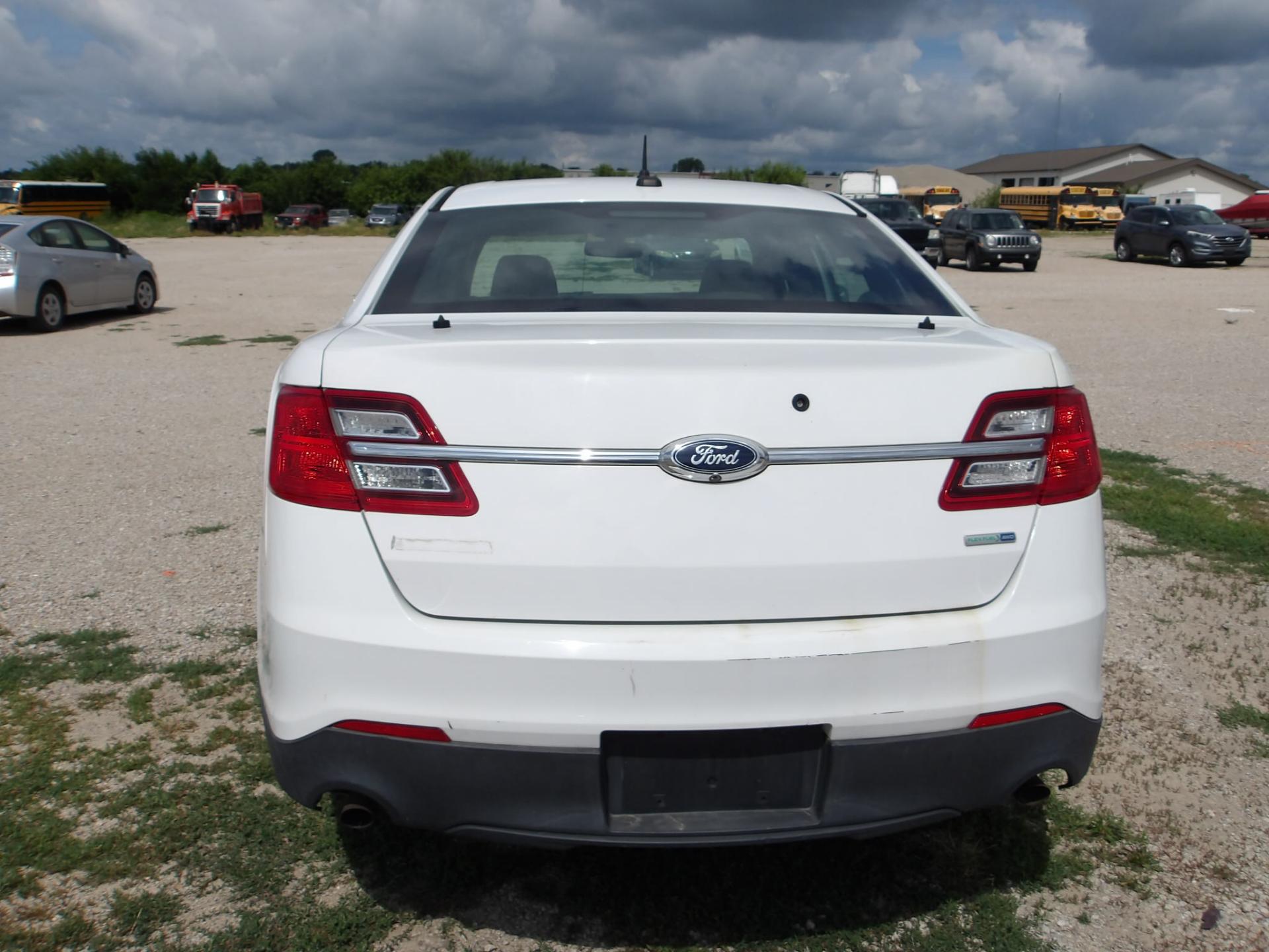 D24 - 2013 Ford Taurus Police