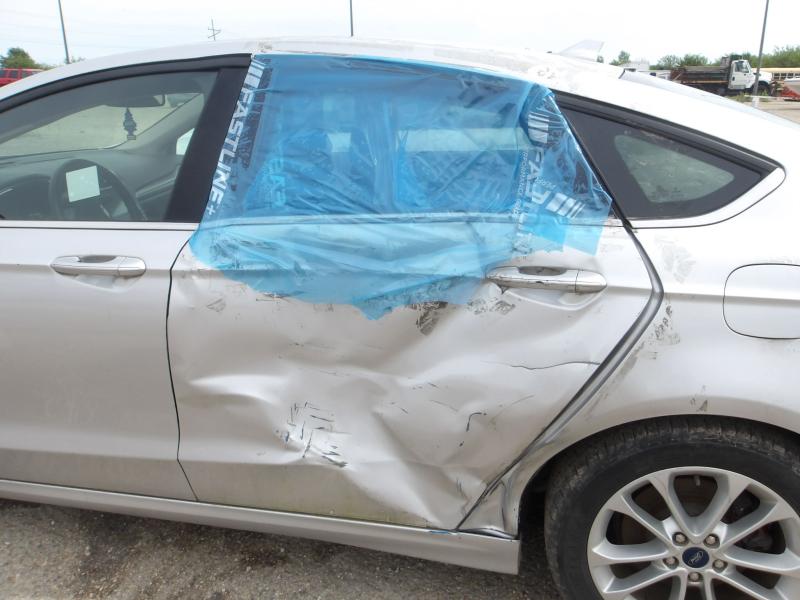 D25 - 2019 Ford Fusion SE