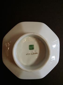 VINTAGE SMALL OCTAGON FOOTED DISH GREEN WHITE