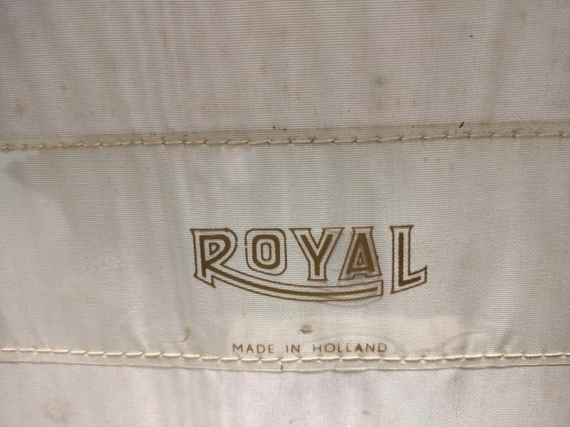 Royal antique typewriter