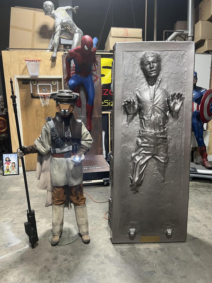 Star Wars Return of the Jedi Princess Leia Boushh and Han Solo In Carbonite