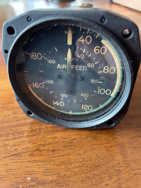 U.S. Gauge Co.-Cessna 180 & 182 Airspeed Indicator. Used.