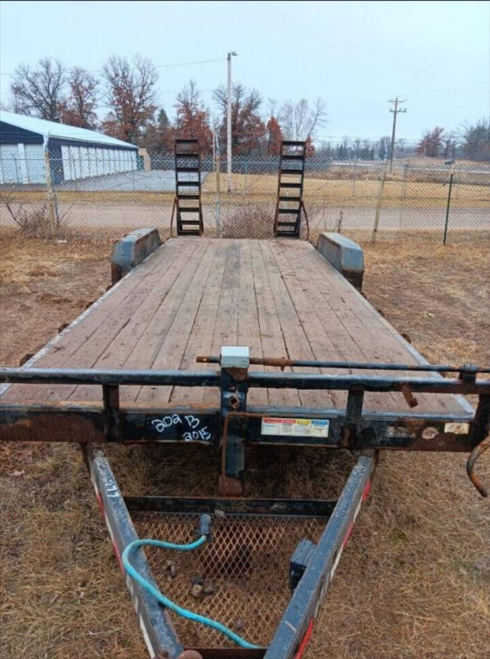 2015 PJ Trailer 82" x 22' - Lot # R1333
