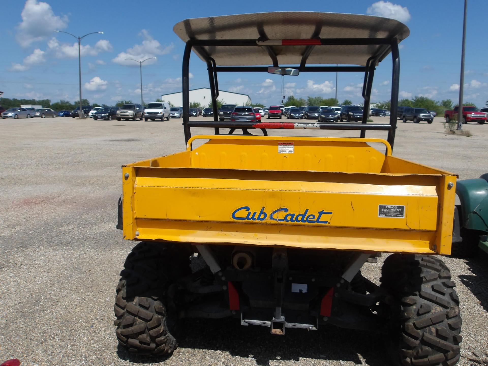 D77 - 2006 Cub Cadet 4X4 Trail