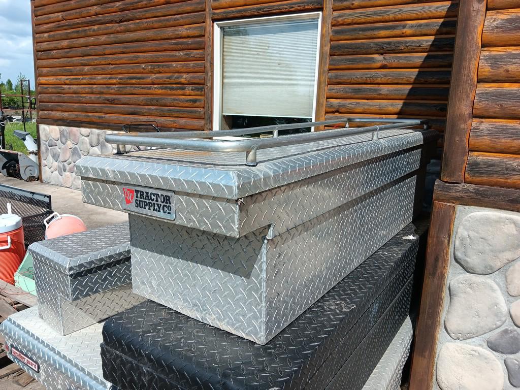 Tractor Supply Aluminum Truck Tool Box - Lot # J1633