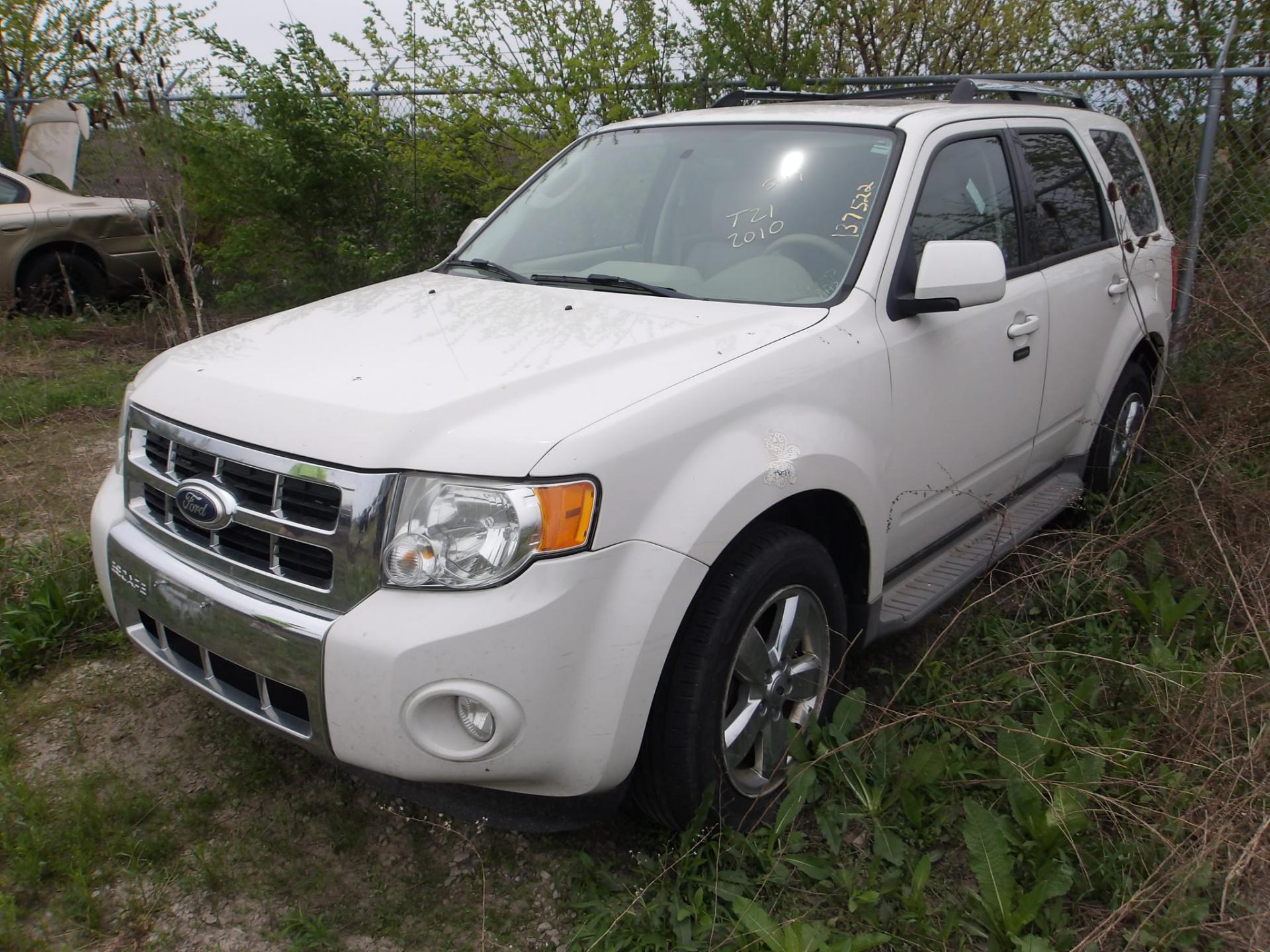 T21 - 2010 Ford Escape Limited ** Repo ** Mechanics Special **