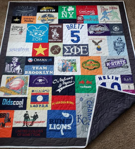 Mosaic T-shirt Quilt with Outer Border.