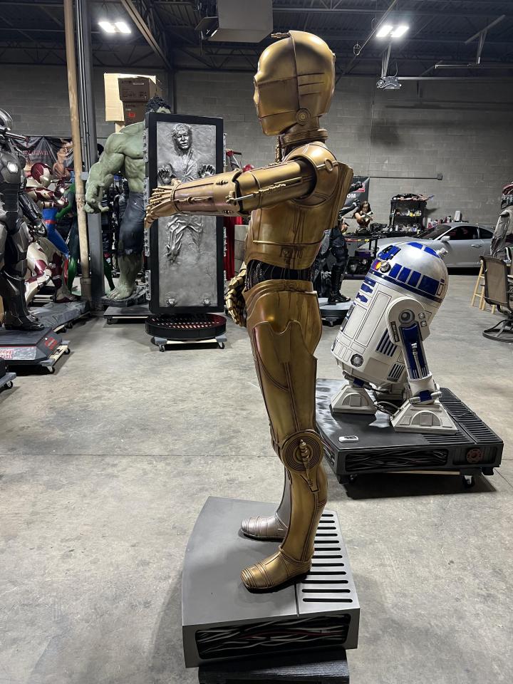 Life Size Star Wars Sideshow Version 2 R2-D2 and C-3P0