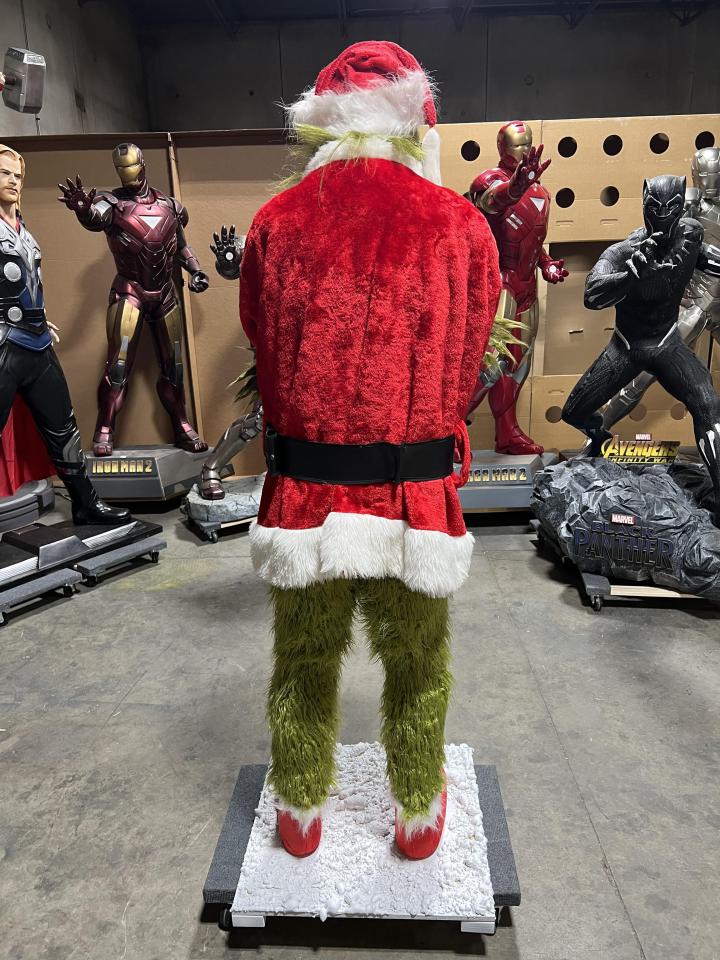 How the Grinch Stole Christmas Statue