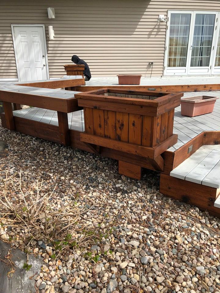 Decks, Fences &amp; Outdoor Wood Cleaning and Staining