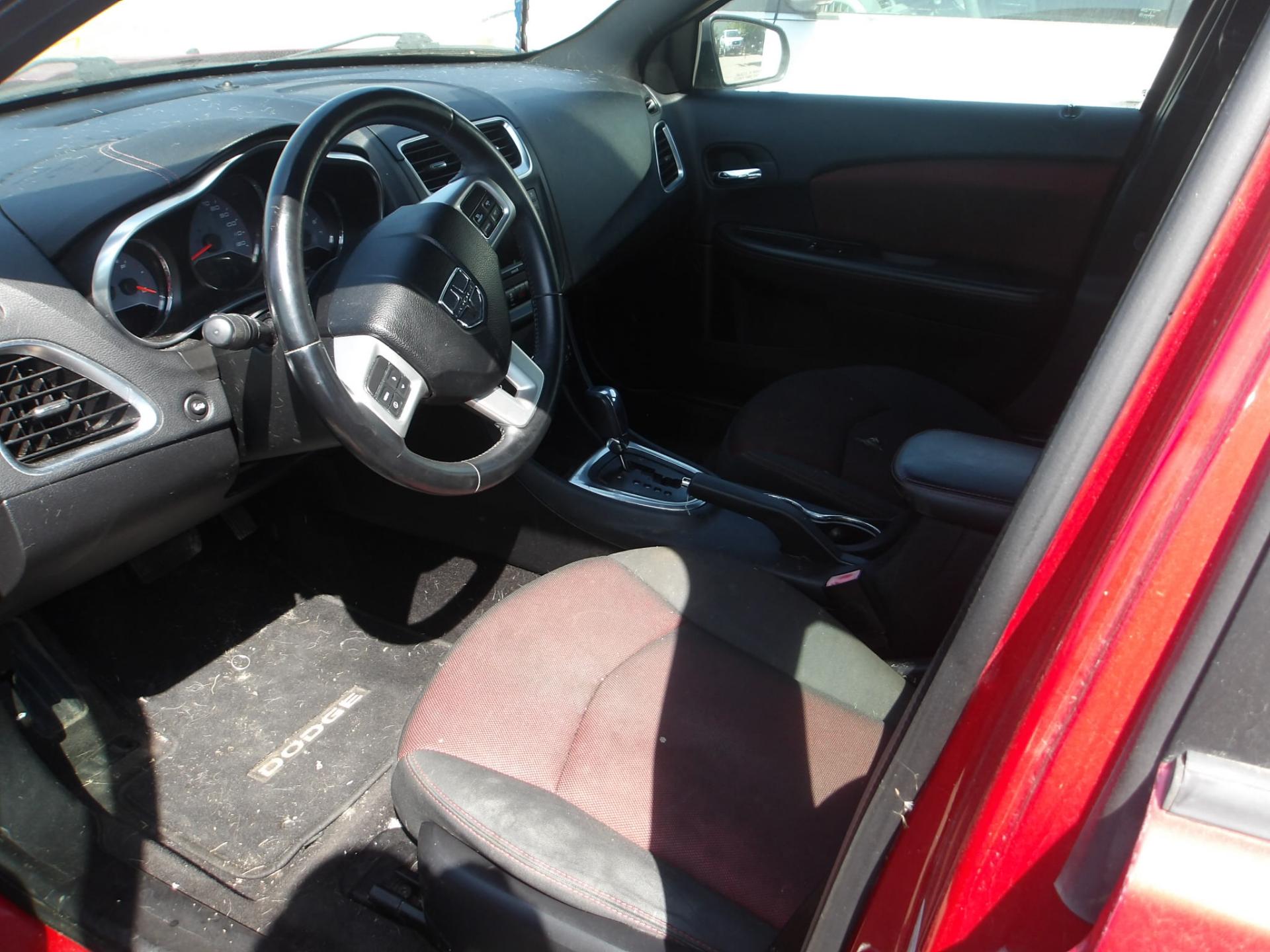 D9 - 2012 Dodge Avenger SXT Plus
