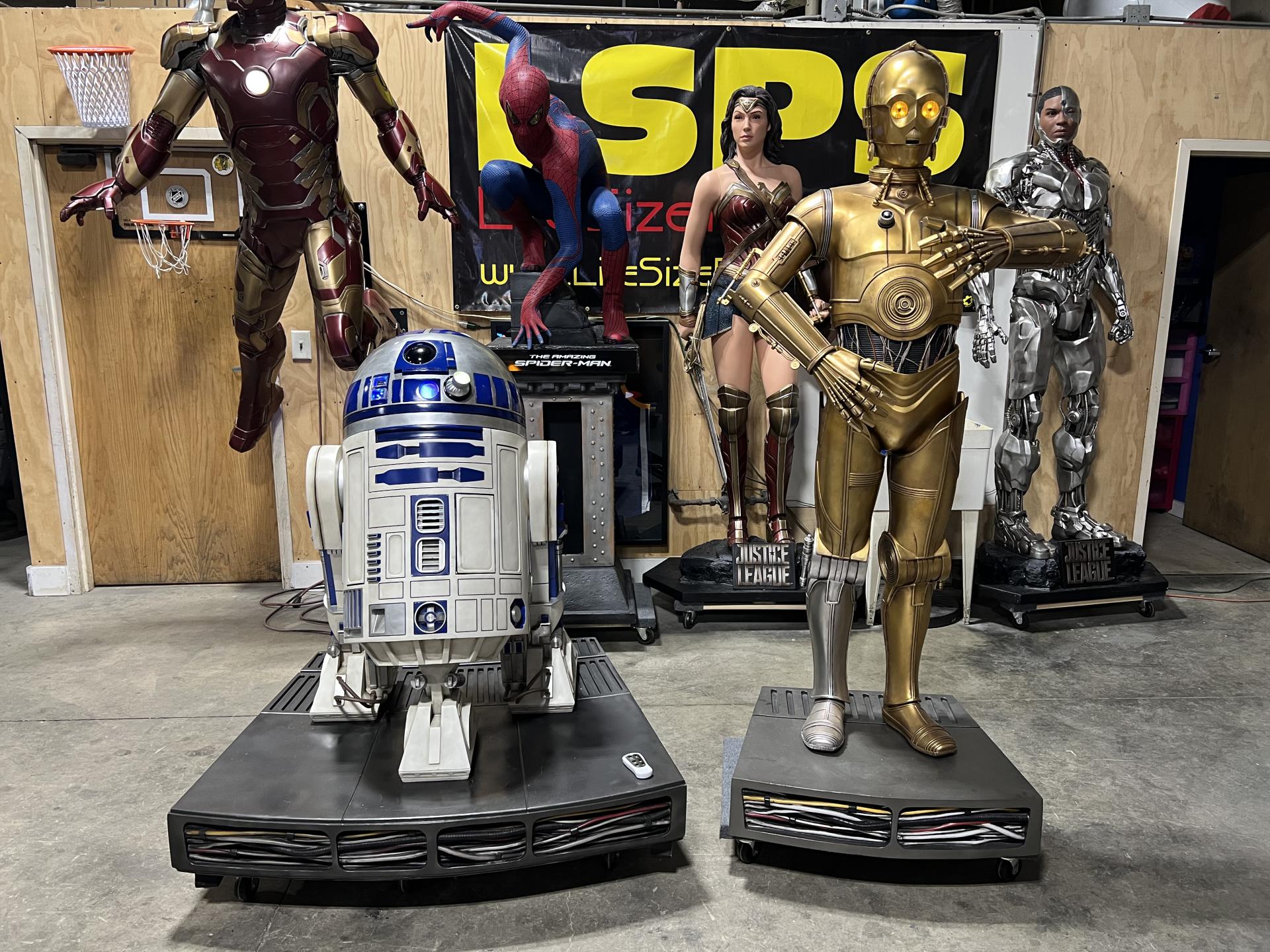 Life Size Star Wars Sideshow Version 2 R2-D2 and C-3P0